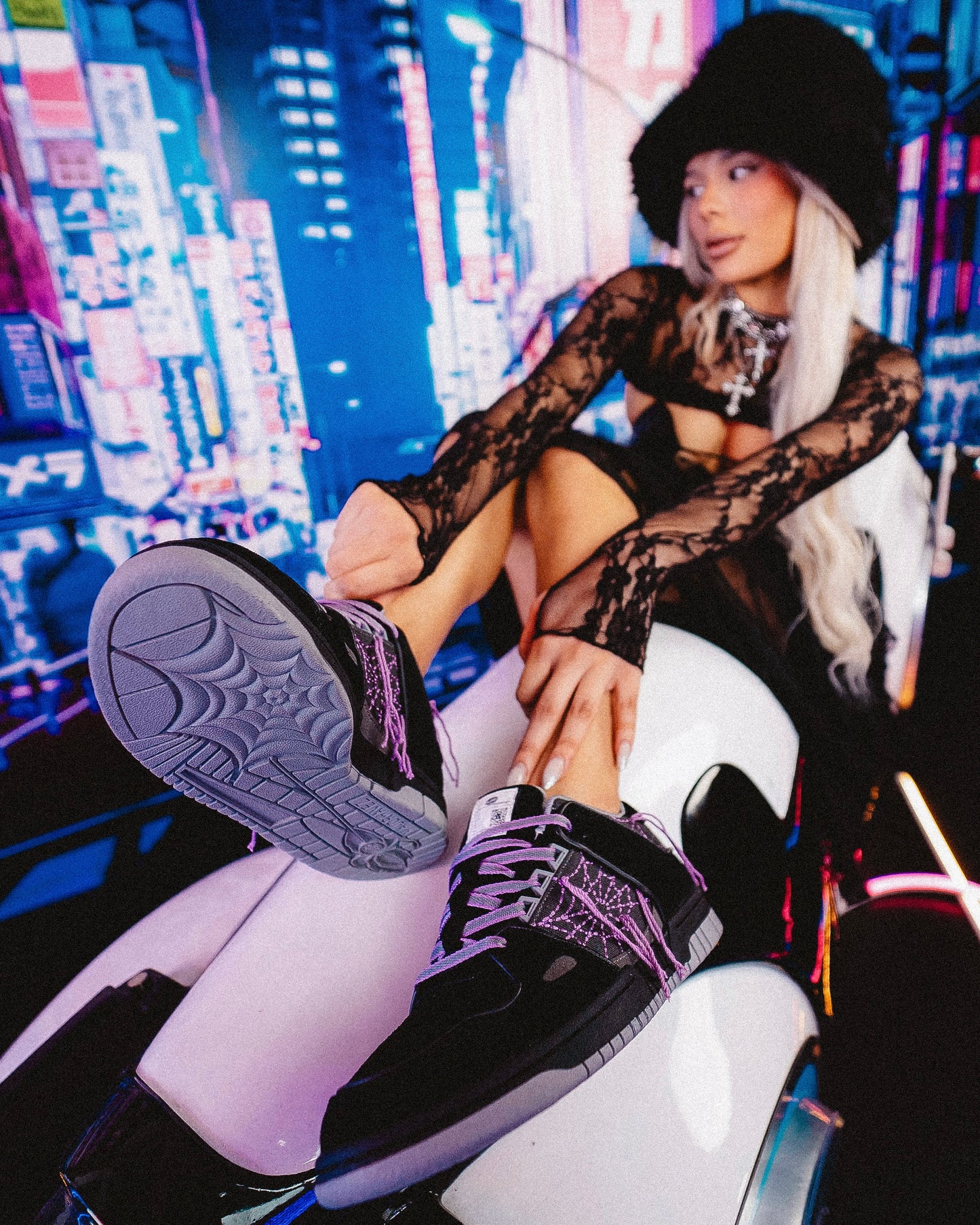 Arana Trainer (blk/purple)