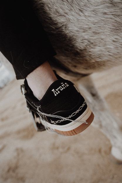 Western Arana Trainer